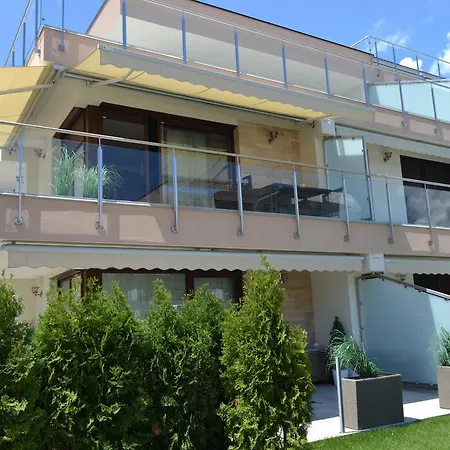 A17 Beachapartman Appartamento Siófok